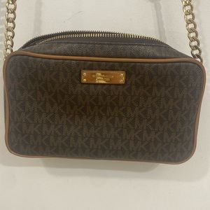 Michael Kors Logo Crossbody